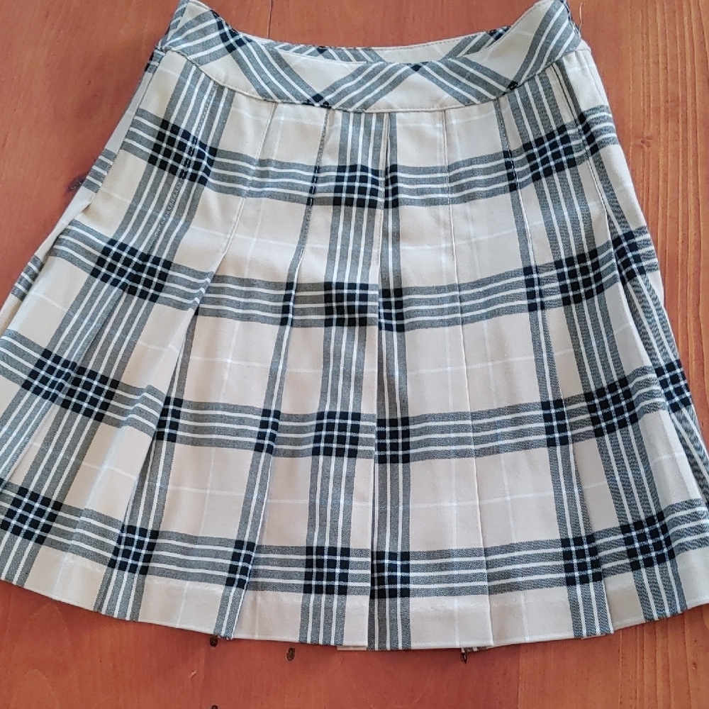 Plaid Skirt in Black and Cream